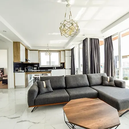 Luxury Four Seasons Life Bogaz 5-d 아파트