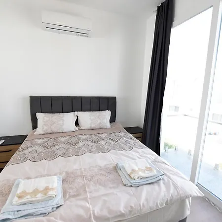 Apartment Luxury Four Seasons Life Bogaz 5-d *